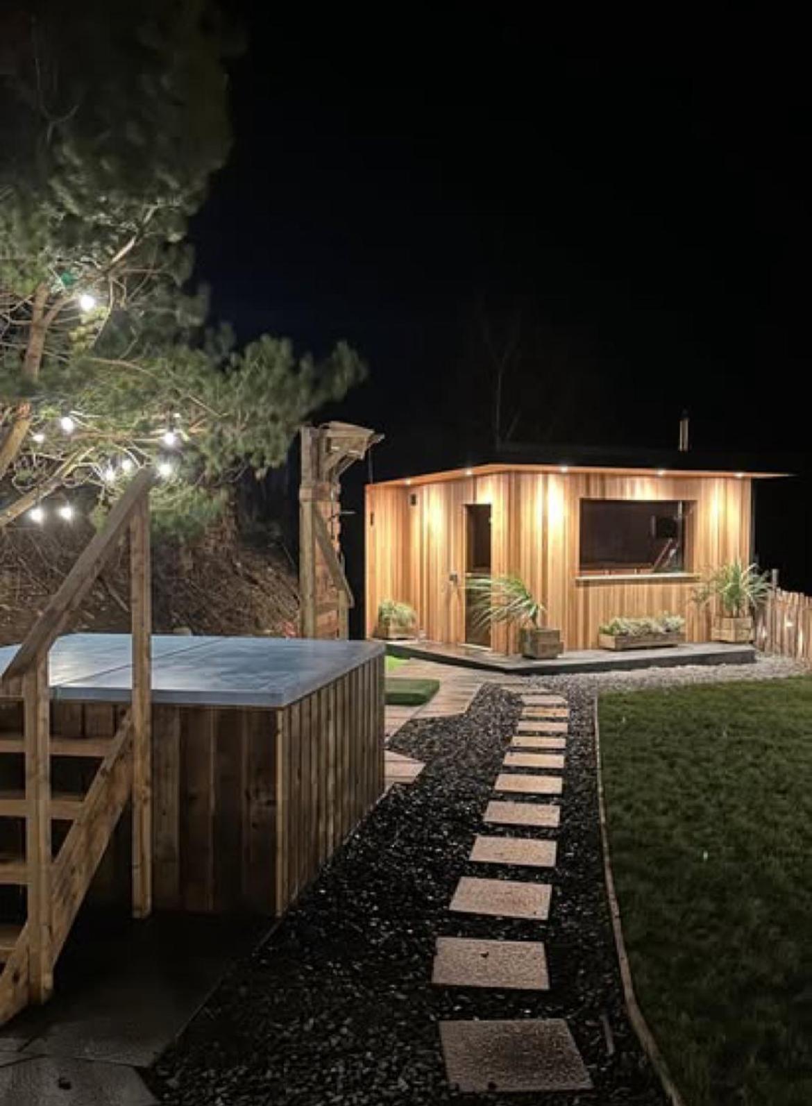 Rostrevor Mountain Lodge - Glamping Pods - Revive Sauna & Hot Tubs Exterior foto